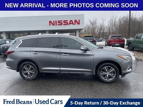 Used 2019 INFINITI QX60 Luxe w/ Essential Package image 2