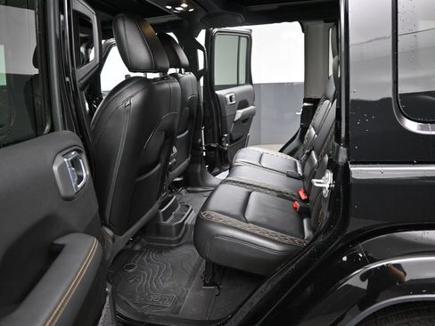 Used 2023 Jeep Wrangler Unlimited Sahara AWD/4WD image 26