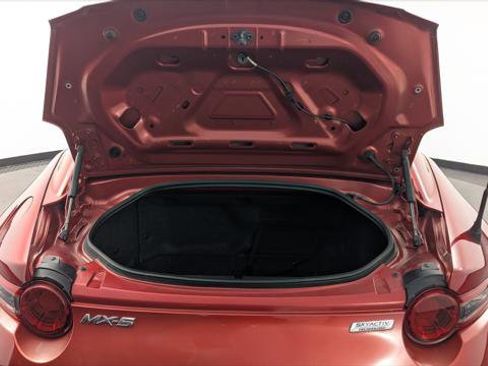 Used 2017 MAZDA MX-5 Miata RF Club image 14