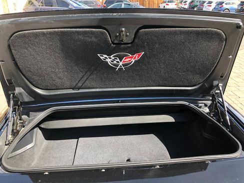 Used 2004 Chevrolet Corvette Convertible w/ Preferred Equipment Group RWD image 33