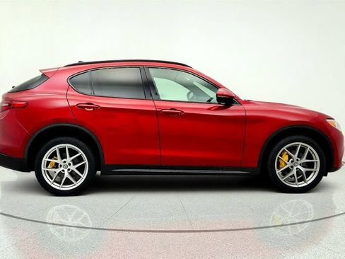 Used 2018 Alfa Romeo Stelvio Ti Sport AWD/4WD image 4