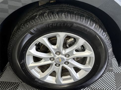 Used 2018 Chevrolet Equinox LT AWD/4WD image 11