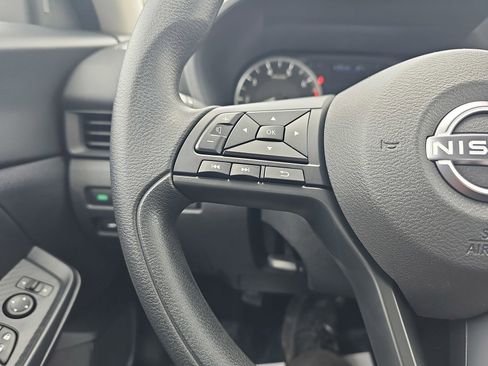 Used 2025 Nissan Sentra S FWD image 19