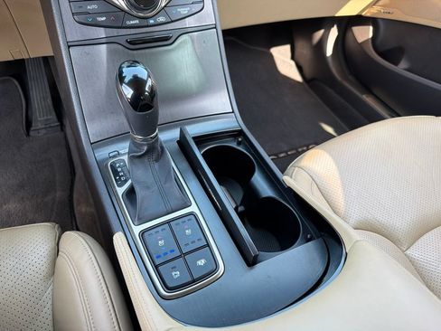 Used 2013 Hyundai Azera w/ Technology Pkg FWD image 15