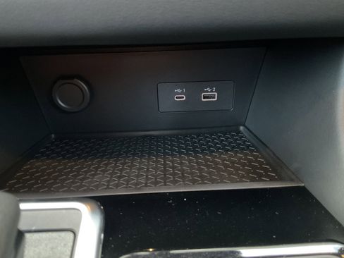 Used 2025 Nissan Pathfinder SV w/ Black Appearance Package image 20