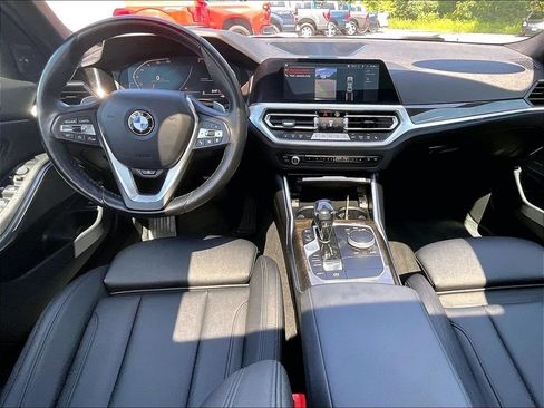 Used 2021 BMW 330i xDrive Sedan w/ Premium Package AWD/4WD image 21