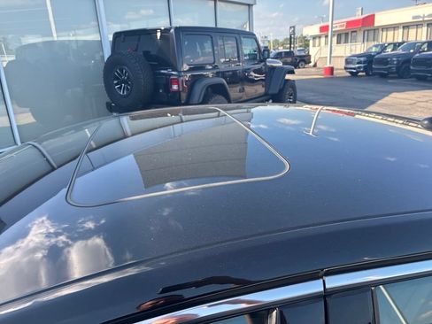 Used 2017 Ford Fusion Titanium FWD image 8