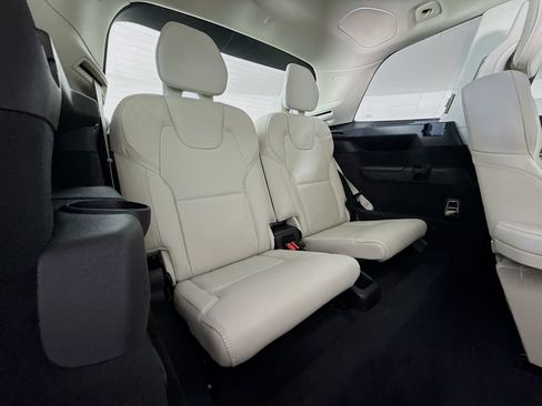 New 2026 Volvo XC90 T8 Ultra w/ Protection Package AWD/4WD image 29