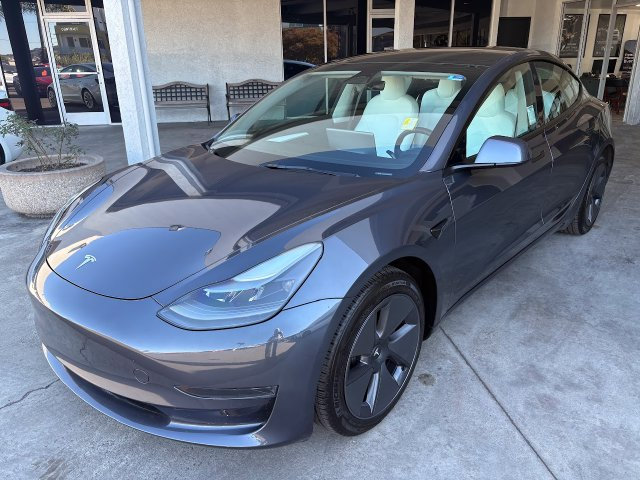 Used 2023 Tesla Model 3 Standard Range RWD image 9