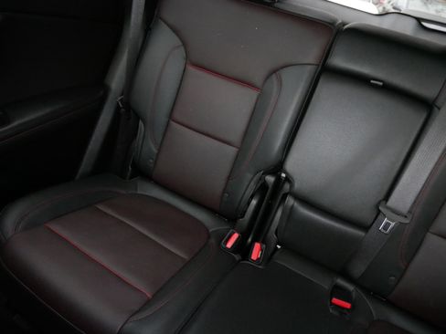 Used 2022 Chevrolet Blazer RS w/ Enhanced Convenience Package image 12