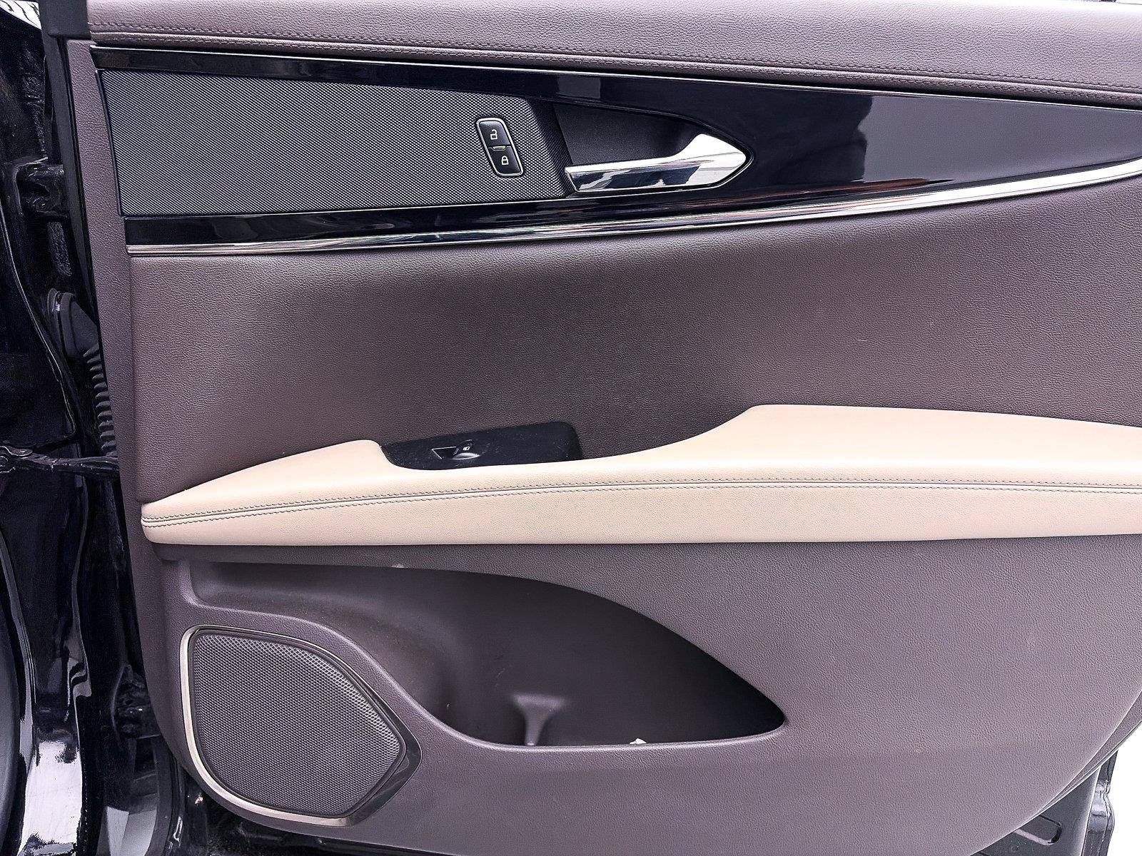 Used 2023 Lincoln Nautilus FWD w/ Premium Package image 33