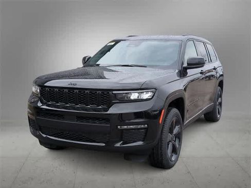 New 2025 Jeep Grand Cherokee L Limited image 4