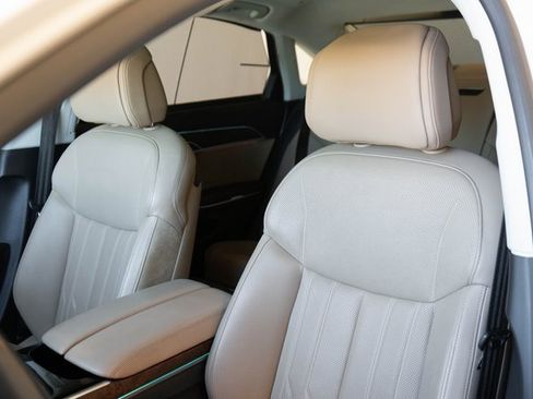 Used 2021 Audi A8 L 4.0T image 21