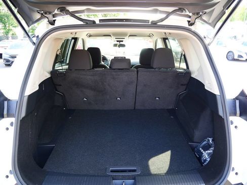 Used 2023 Nissan Rogue S AWD/4WD image 31