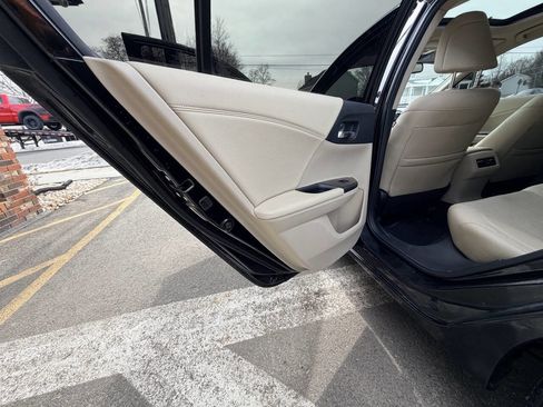 Used 2015 Honda Accord EX-L image 48