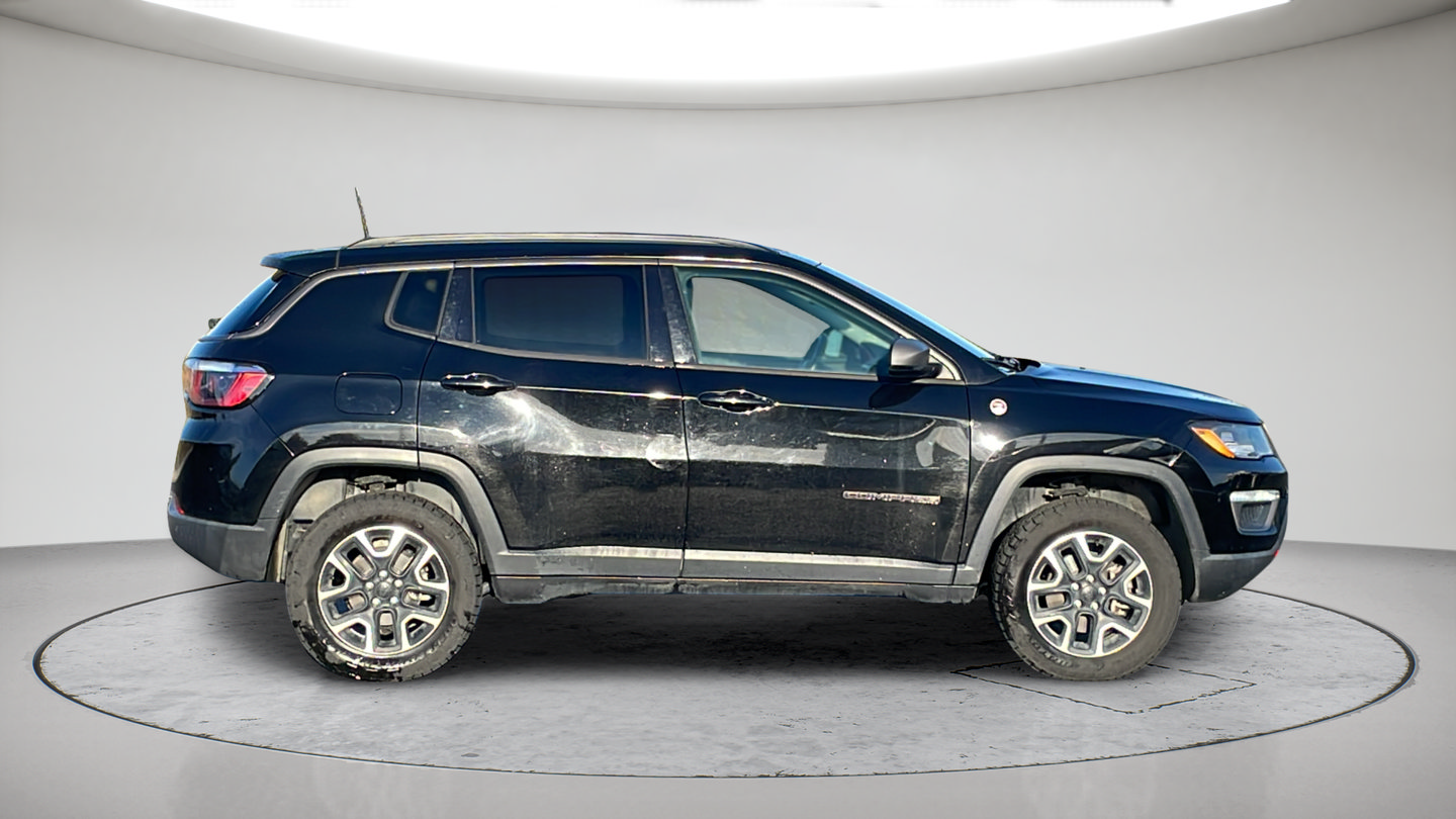 Used 2021 Jeep Compass Trailhawk AWD/4WD image 4