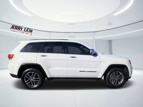 Used 2018 Jeep Grand Cherokee Limited image 2