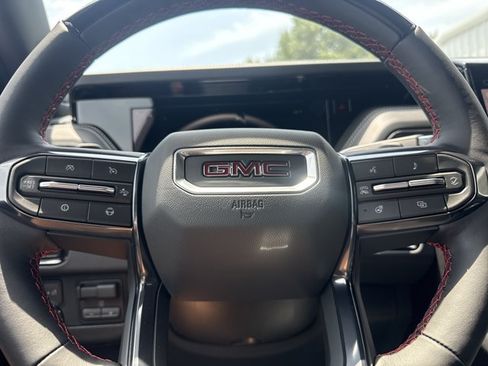 New 2026 GMC Yukon AT4 Ultimate w/ LPO, Floor Liner Package AWD/4WD image 24