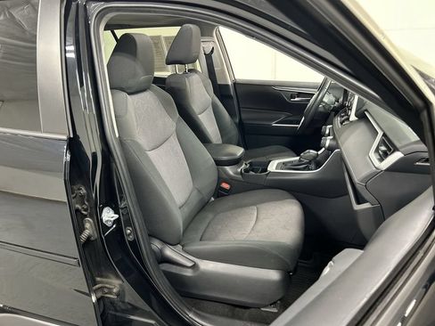Used 2019 Toyota RAV4 XLE w/ Convenience Package AWD/4WD image 23