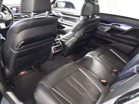 Used 2020 BMW M760i xDrive w/ Luxury Rear Seating Package AWD/4WD image 27
