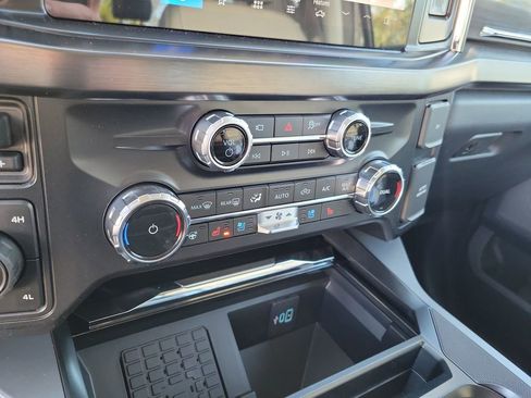 New 2026 Ford F350 Lariat w/ Black Appearance Package image 18