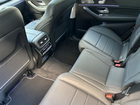 New 2026 Mercedes-Benz GLS 450 4MATIC image 11