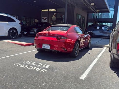 Used 2020 MAZDA MX-5 Miata RF Grand Touring RWD image 2