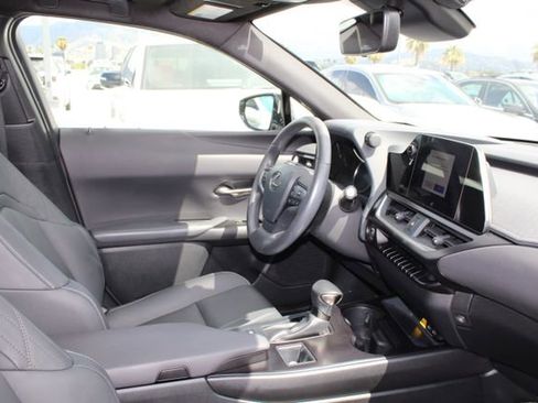 Used 2023 Lexus UX 250h FWD image 5