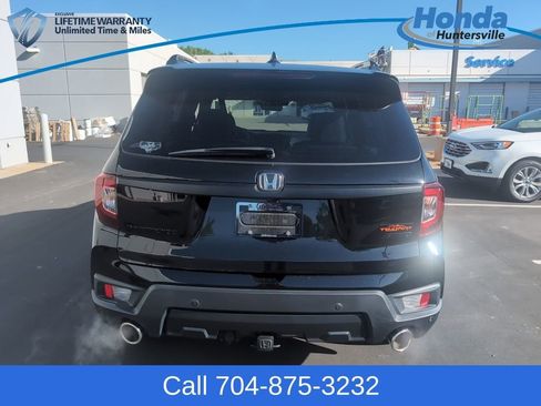 Used 2023 Honda Passport TrailSport image 7
