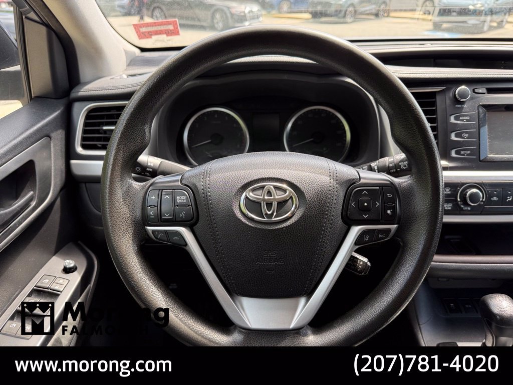 Used 2018 Toyota Highlander LE AWD/4WD image 33