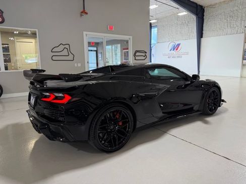 Used 2025 Chevrolet Corvette Z06 w/ Z07 Performance Package RWD image 86