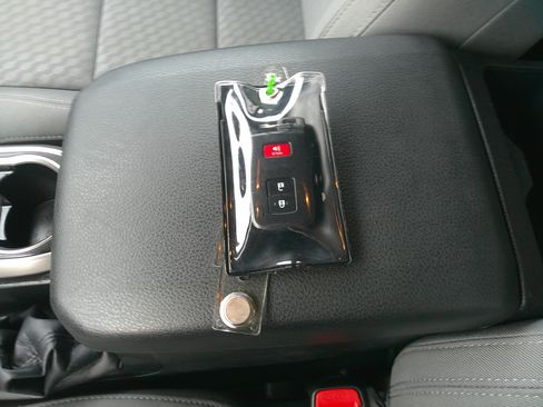 Used 2023 Toyota Tacoma SR5 w/ Technology Package image 36