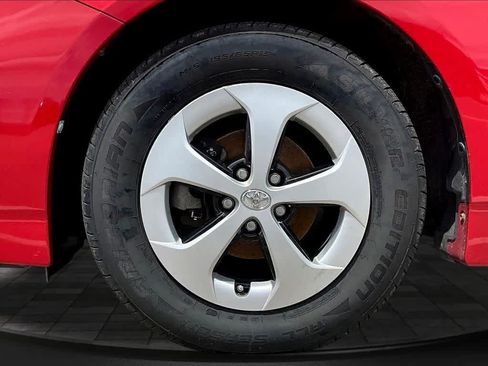 Used 2015 Toyota Prius Two FWD image 30