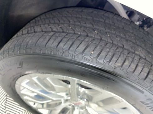 Used 2024 GMC Yukon Denali AWD/4WD image 23