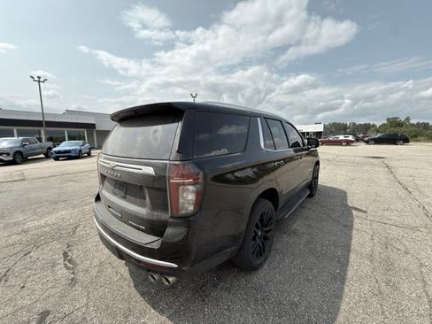 Used 2023 Chevrolet Tahoe Premier w/ Premium Package AWD/4WD image 5