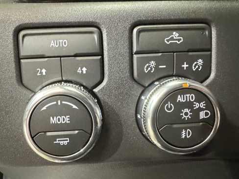 New 2026 GMC Sierra 1500 Elevation image 19