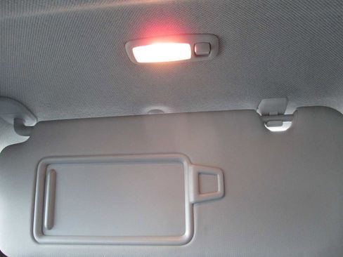 Used 2024 Hyundai Elantra SEL w/ Convenience Package image 25