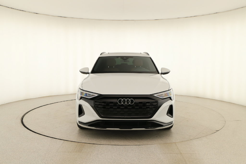 Certified 2024 Audi Q8 e-tron Premium AWD/4WD image 11