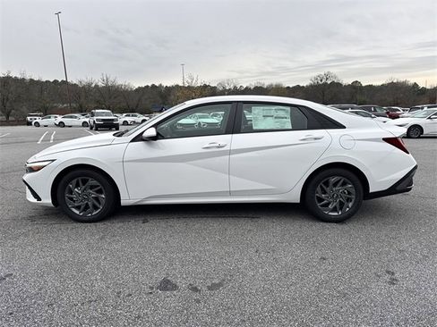 New 2026 Hyundai Elantra Blue image 4