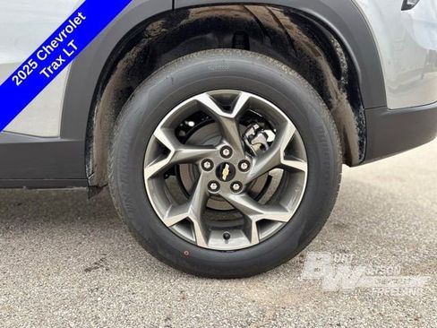 New 2025 Chevrolet Trax LT w/ Driver Confidence Package image 27