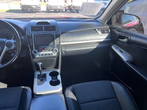 Used 2013 Toyota Camry SE image 11
