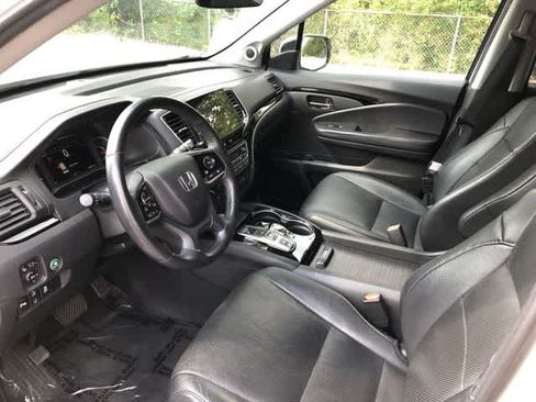 Used 2019 Honda Pilot Elite image 11