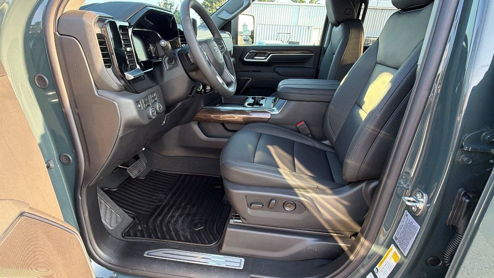 New 2026 Chevrolet Silverado 2500 LT w/ Trail Boss Package AWD/4WD image 15