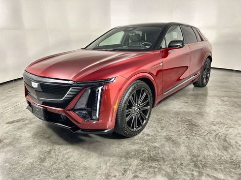 Certified 2026 Cadillac Lyriq V AWD/4WD image 4