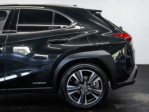 Used 2021 Lexus UX 250h w/ Accessory Package (Z2) AWD/4WD image 13