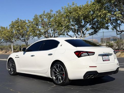 Used 2023 Maserati Ghibli Modena RWD image 5