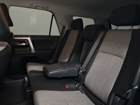 Used 2022 Toyota 4Runner SR5 AWD/4WD image 45