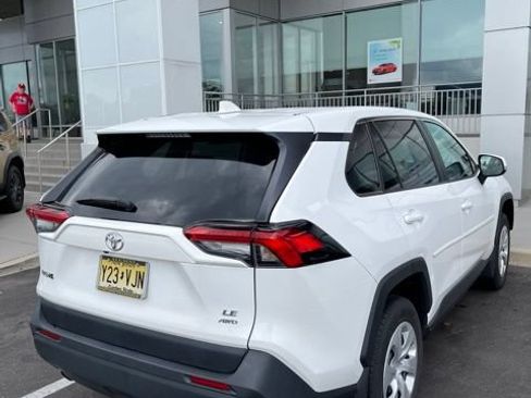 Used 2025 Toyota RAV4 LE AWD/4WD image 3