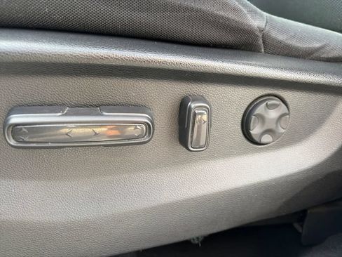 Used 2021 Honda CR-V EX image 16
