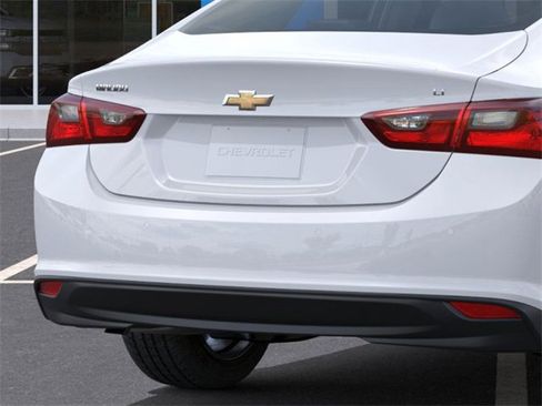 New 2025 Chevrolet Malibu LT image 14
